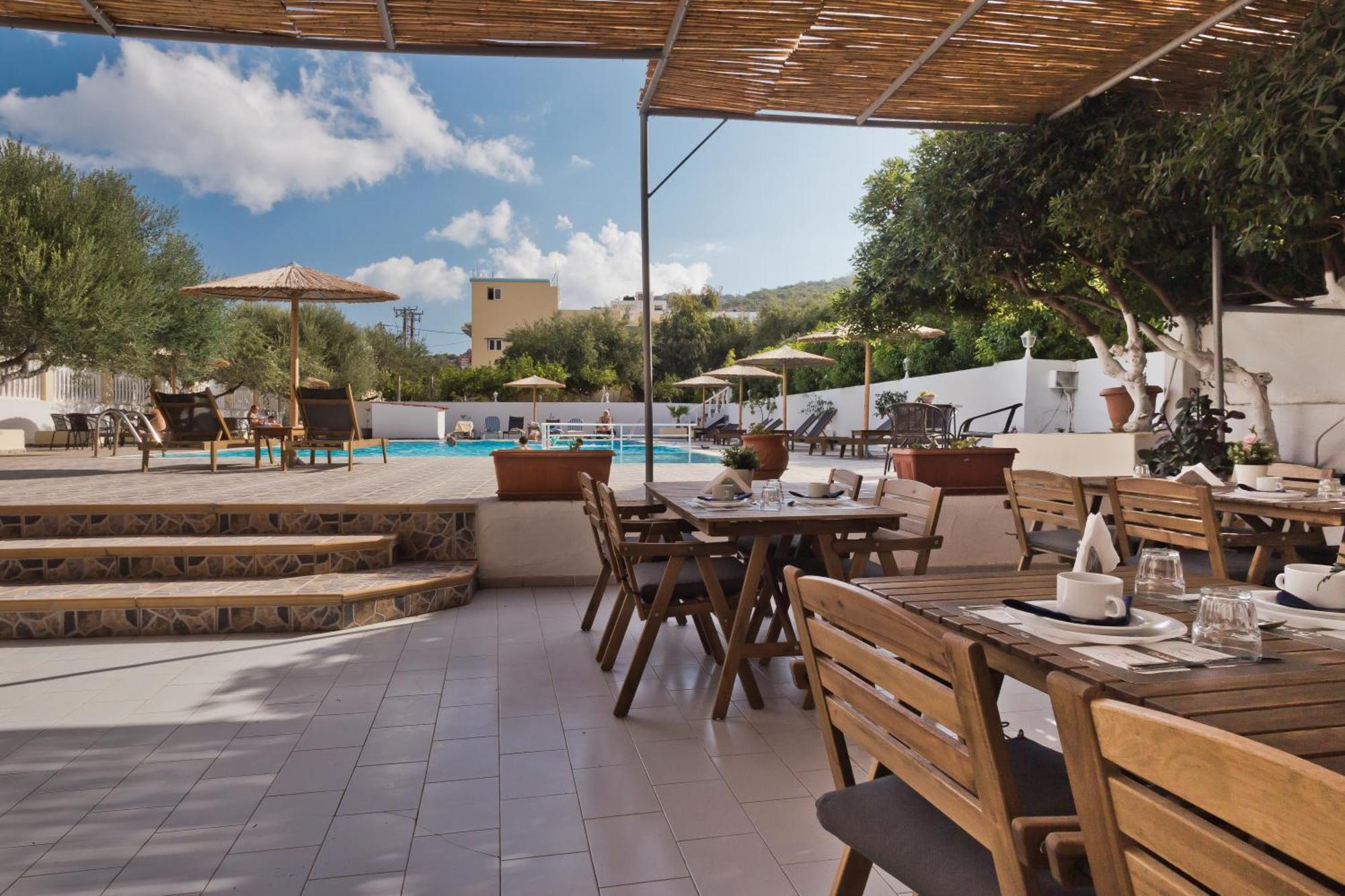 Regina Studios & Hotel Karpatos Zewnętrze zdjęcie