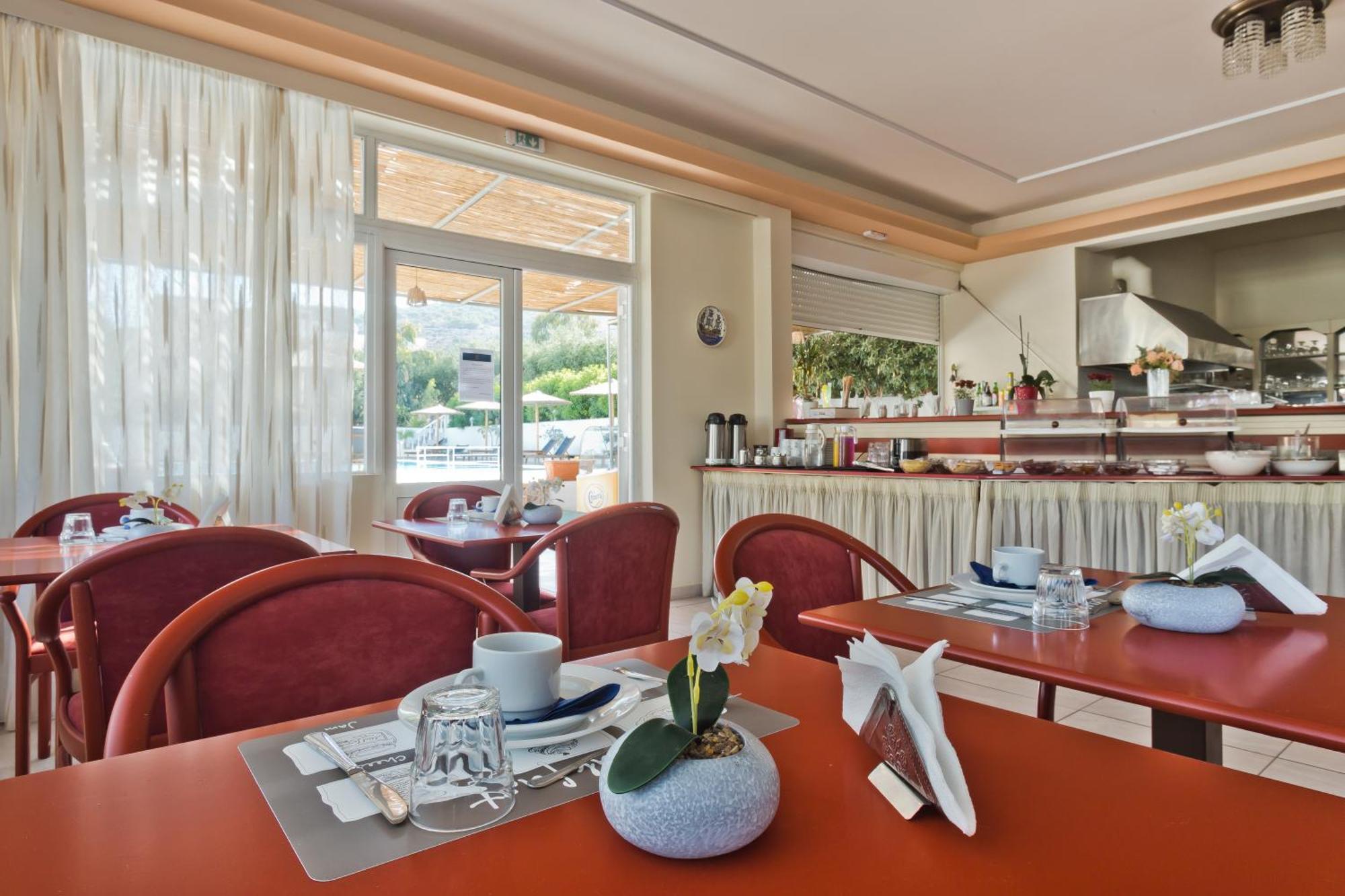 Regina Studios & Hotel Karpatos Zewnętrze zdjęcie