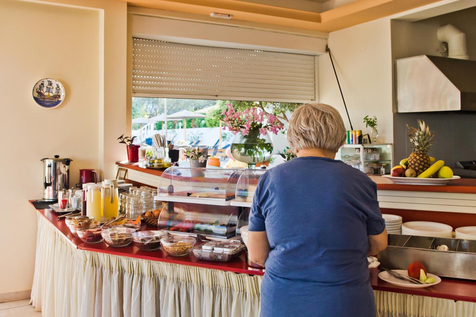 Regina Studios & Hotel Karpatos Zewnętrze zdjęcie