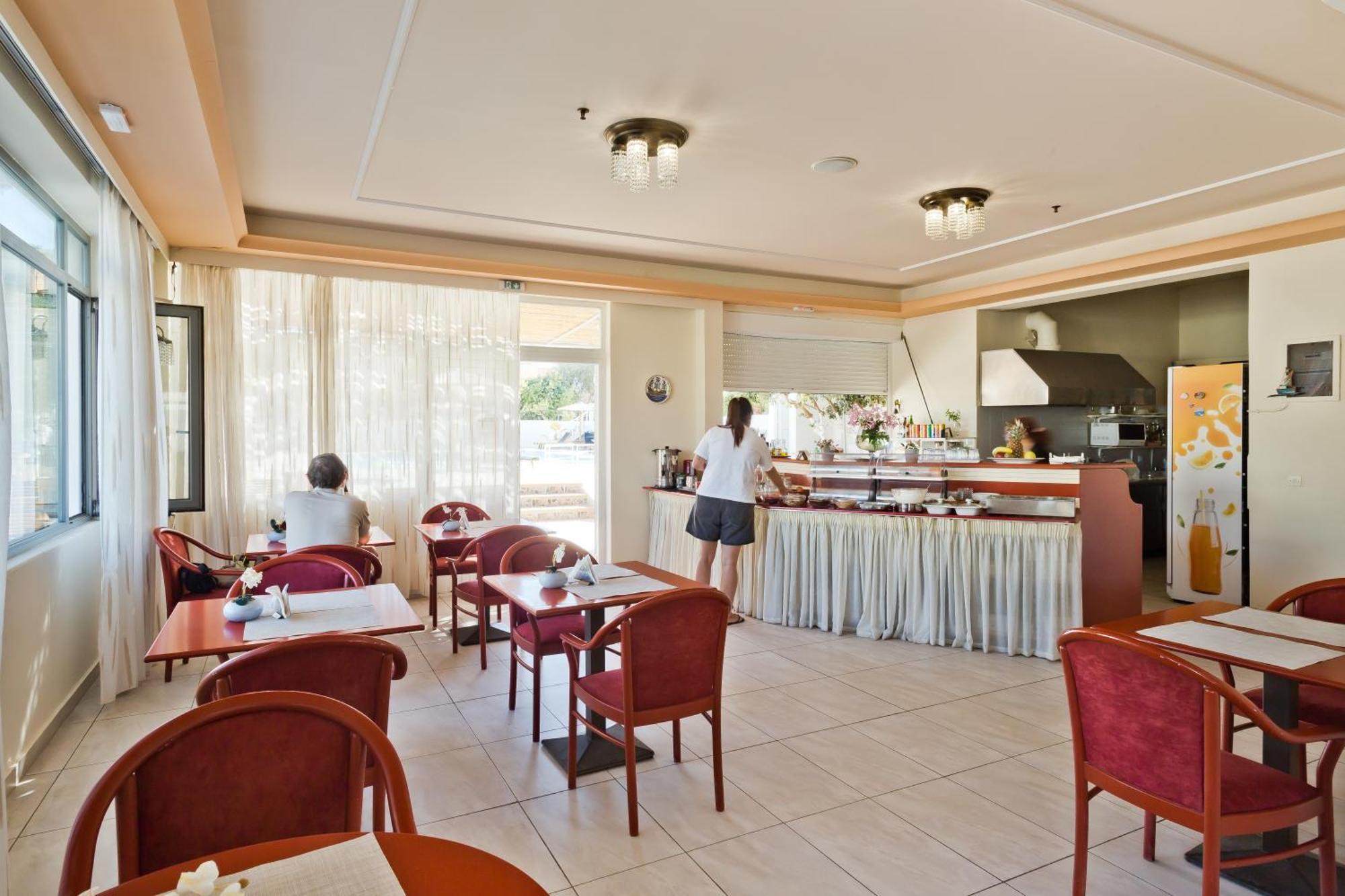 Regina Studios & Hotel Karpatos Zewnętrze zdjęcie